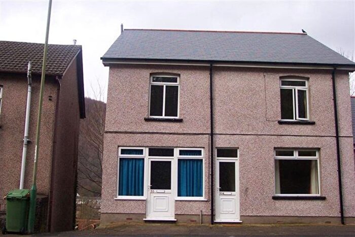 1 Bedroom Flat To Rent In Bf High Street, Abercarn, NP11