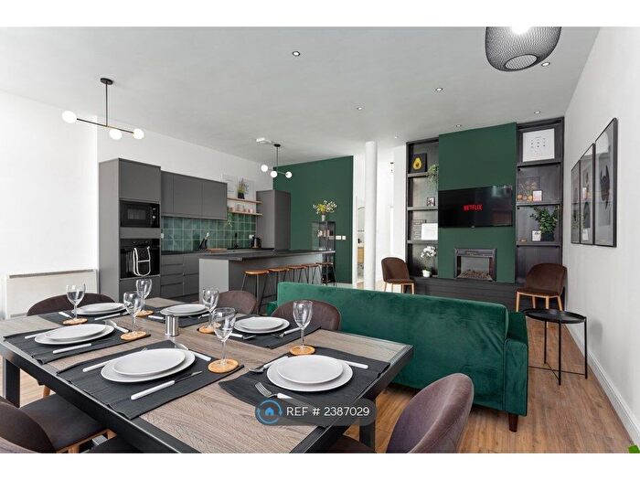 2 Bedroom Flat To Rent In Tobacco Wharf, Liverpool, L5