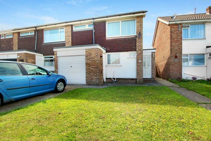 3 Bedroom End Of Terrace House To Rent In Norwood Way, Walton On The Naze, CO14