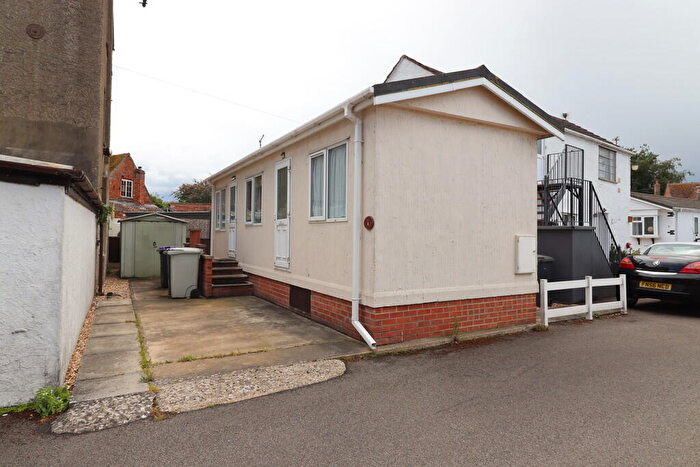 1 Bedroom Park Home For Sale In Lodge Park Homes, Tattershall, LN4