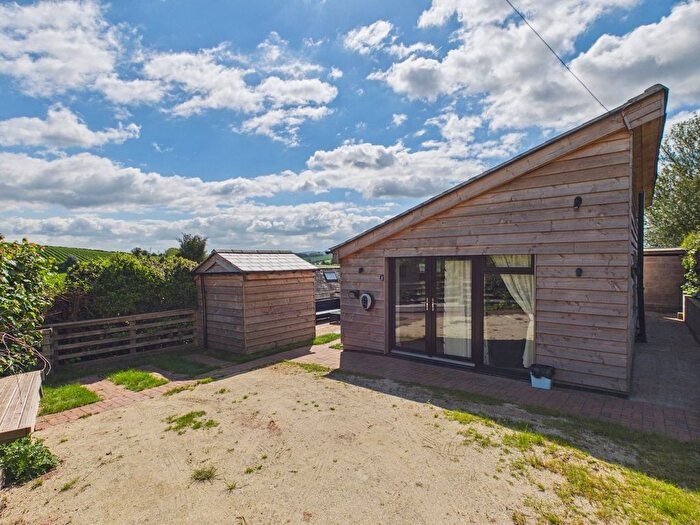 1 Bedroom Chalet For Sale In Phocle Green, Ross-On-Wye, HR9