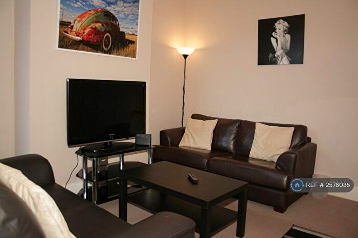 3 Bedroom Terraced House To Rent In Queensland Ave, Coventry, CV5