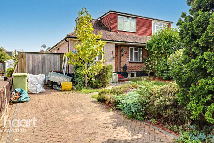3 Bedroom Semi-Detached House For Sale In Badger Hall Avenue, Benfleet, SS7