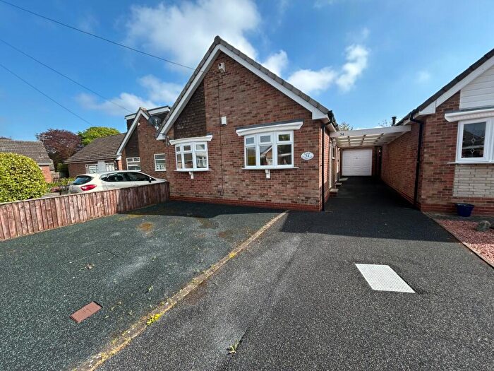 2 Bedroom Bungalow To Rent In Cave Crescent, Cottingham, East Yorkshire, HU16