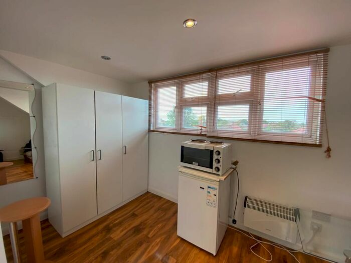 Studio To Rent In Lady Margaret Road, Southall, UB1