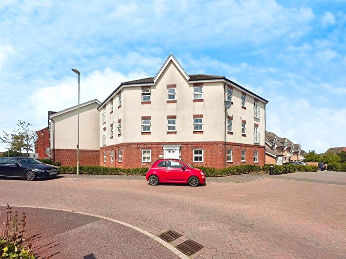 2 Bedroom Apartment To Rent In Whites Way, Hedge End, SO30