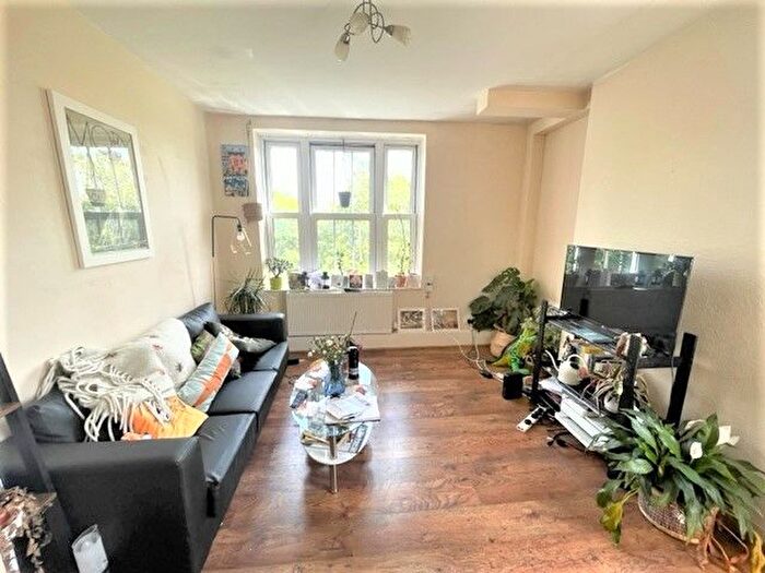 2 Bedroom Maisonette To Rent In Penshurst, Queens Crescent, London, NW5