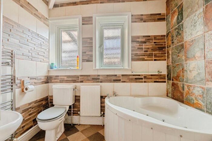 2 Bedroom Bungalow For Sale In Moseley Road, Burnley, Lancashire, BB11