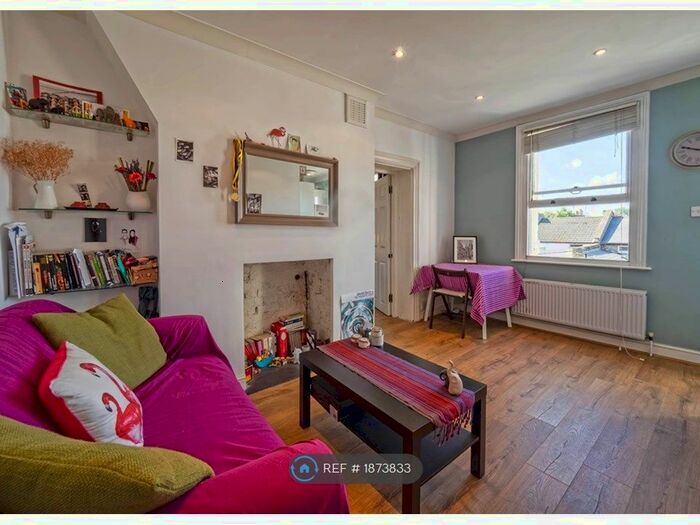 1 Bedroom Flat To Rent In Irving Road, London, W14