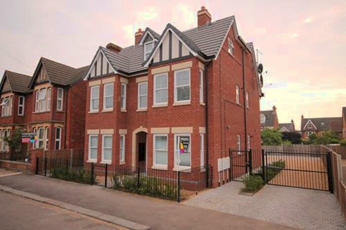 1 Bedroom Apartment To Rent In Goldington Avenue, Bedford, MK40