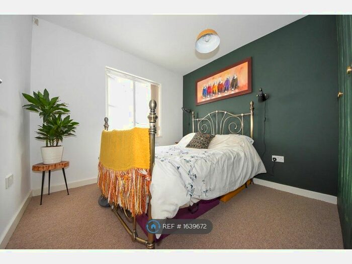 1 Bedroom Flat To Rent In Coten End, Warwick, CV34