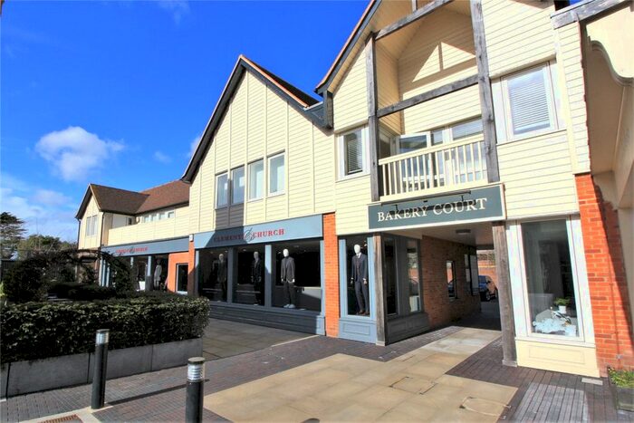 2 Bedroom Flat To Rent In Bakery Court, Beaconsfield HP9