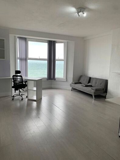 1 Bedroom Flat To Rent In A Kings Road, Brighton, BN1