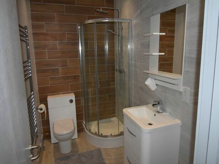 3 Bedroom Flat To Rent In Eversley Road, Sketty, Swansea, SA2