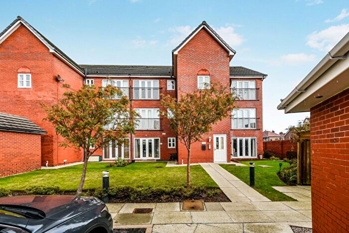 2 Bedroom Flat To Rent In Sandpipers Court, Bridge Road, Crosby, L23