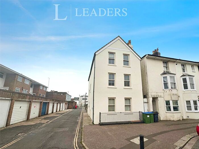 1 Bedroom Flat To Rent In West Street, PO21