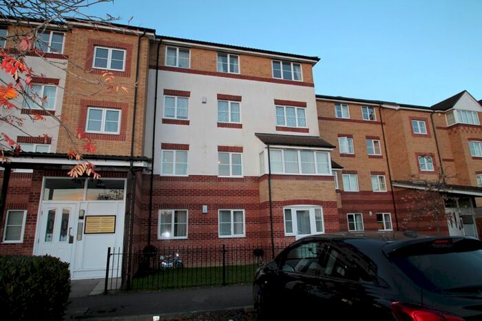 2 Bedroom Property To Rent In Peatey Court, Princes Gate, High Wycombe, HP13