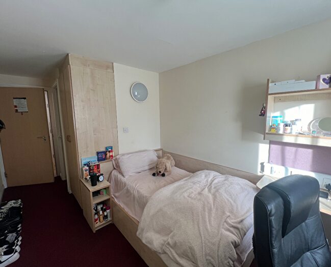 1 Bedroom Flat To Rent In Hyde Grove, Manchester, M13