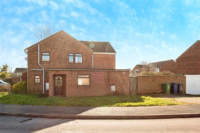 3 Bedroom Semi-Detached House For Sale In Old Forge Way, Sawston, Cambridge, Cambridgeshire, CB22