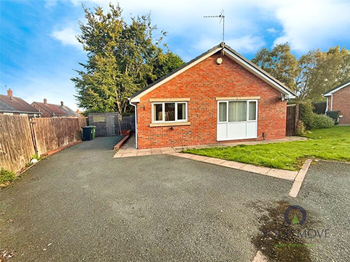 3 Bedroom Bungalow To Rent In Collingwood Road, Wolverhampton, West Midlands, WV10