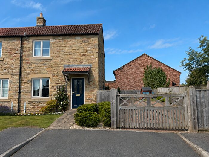 2 Bedroom Semi Detached House For Sale In Pinkney Fields, Hackforth, Bedale, DL8