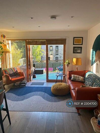 3 Bedroom Terraced House To Rent In Whitelaw Street, Glasgow, G20