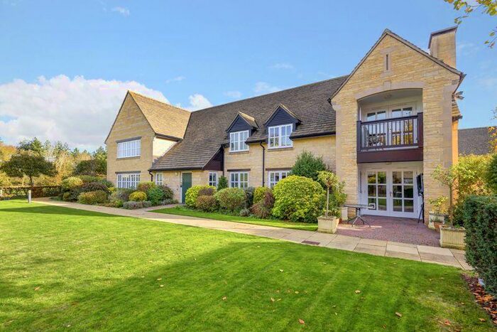 2 Bedroom Retirement Property For Sale In Carysfort Close, Elton, Peterborough, PE8