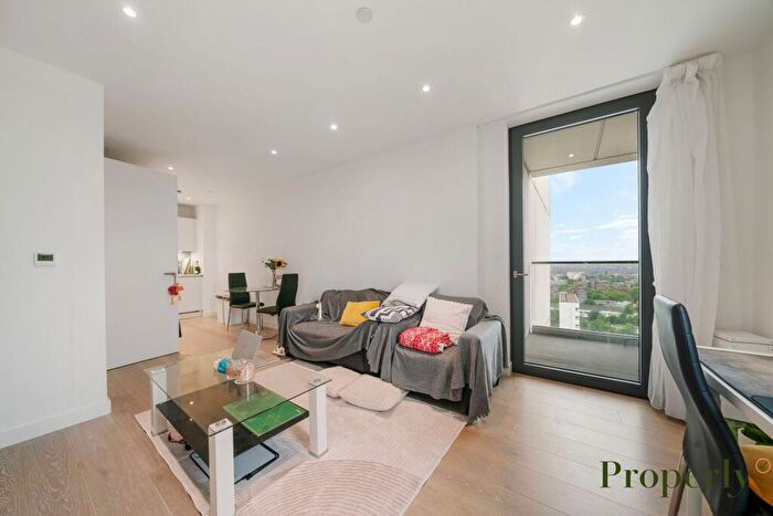 1 Bedroom Flat For Sale In City North Place, City North East Tower, N4