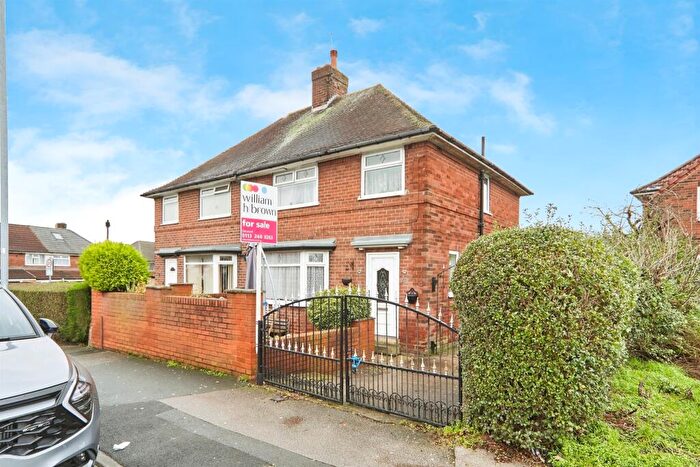 4 Bedroom Semi Detached House For Sale In Foundry Approach, Leeds, LS9