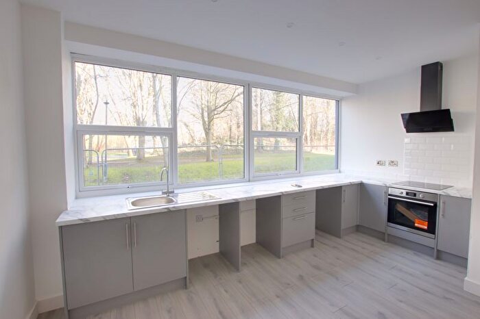 1 Bedroom Flat To Rent In Windsor Road, Trowbridge, BA14