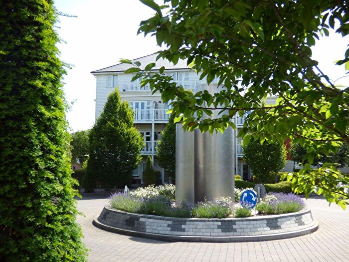 1 Bedroom Flat To Rent In York House, Chequers Avenue, HP11