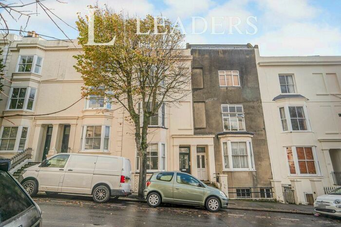 2 Bedroom Flat To Rent In York Road, BN3