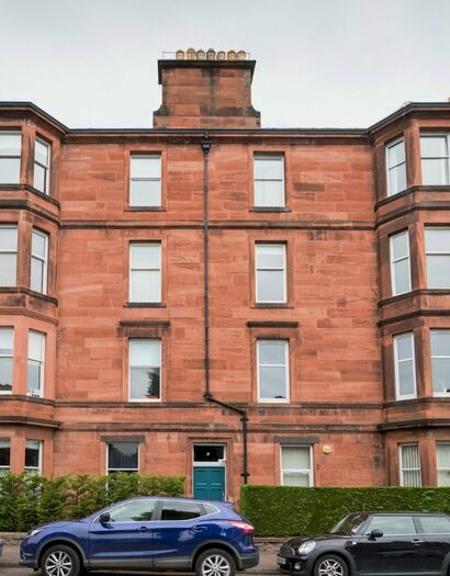 2 Bedroom Flat To Rent In Macdowall Road, Edinburgh, EH9