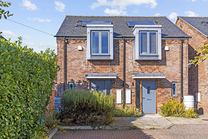 2 Bedroom Semi-Detached House For Sale In Pound Farm Road, Chichester, PO19