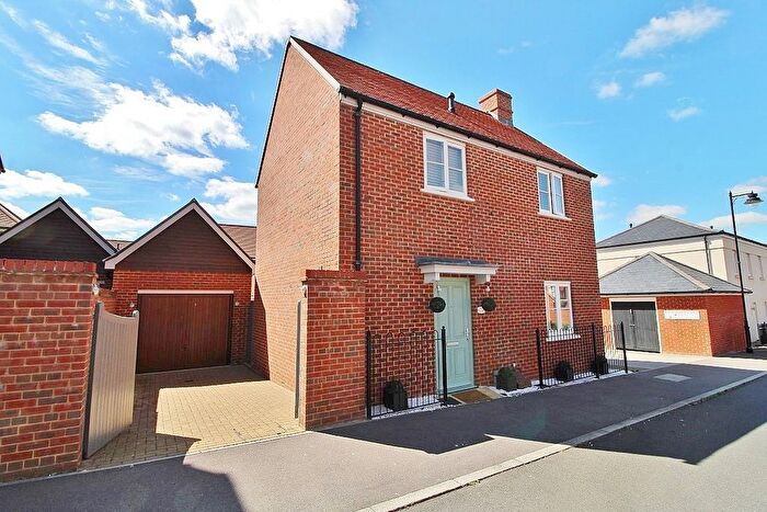 2 Bedroom Property For Sale In Orchard Mead, Berewood, PO7