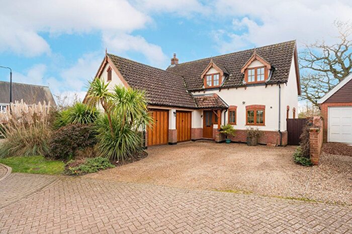 4 Bedroom Detached House For Sale In Burlington Close, Palgrave, IP22