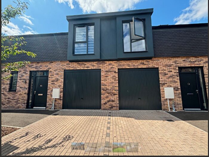 4 Bedroom House To Rent In Parkes Avenue, B12