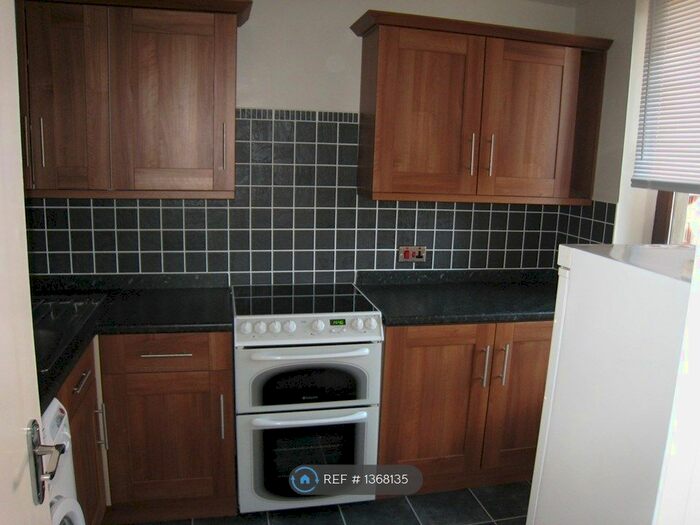 2 Bedroom Flat To Rent In Albert Street, Dundee, DD4