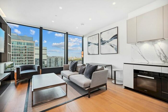 2 Bedroom Flat To Rent In Buckingham Gate, London, SW1E