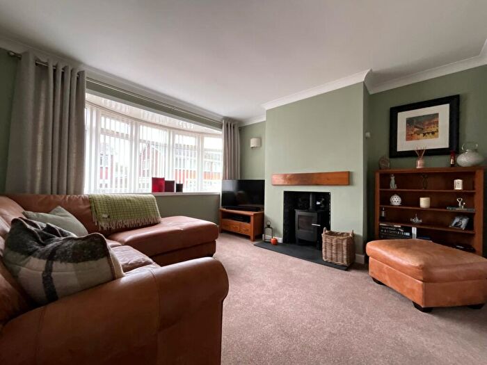 3 Bedroom Semi Detached House For Sale In Braemar Court, Gateshead, Tyne And Wear, NE10