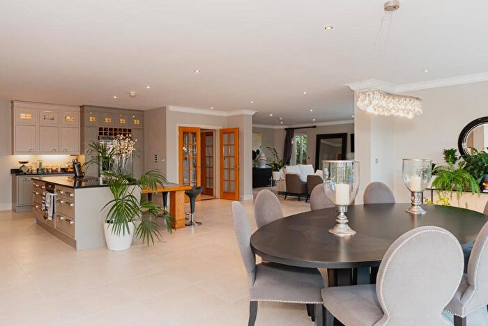 5 Bedroom Detached House For Sale In Walpole Avenue, Chipstead, CR5