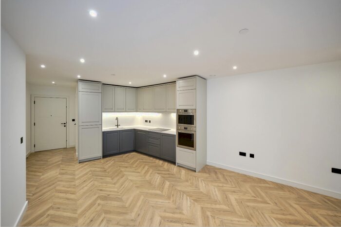 2 Bedroom Apartment To Rent In Heritage Walk, Kingston Upon Thames, Surrey, KT1