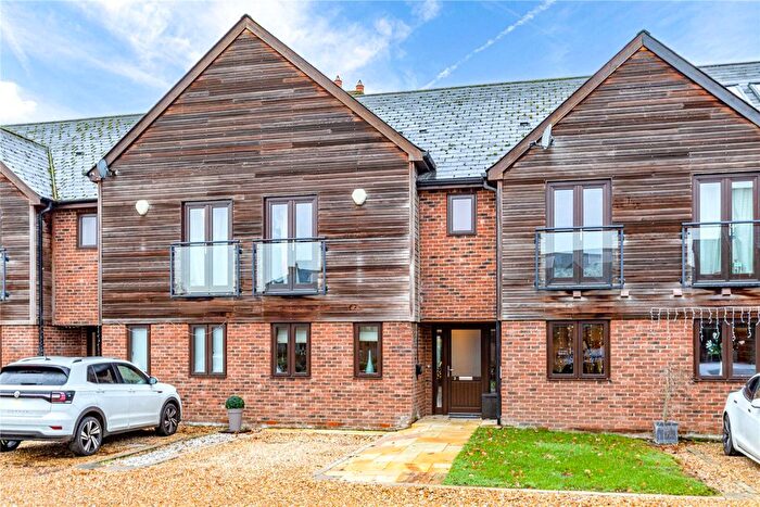 4 Bedroom Terraced House For Sale In Addlestone, Surrey, KT15