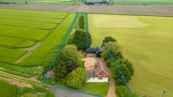 4 Bedroom Detached House For Sale In Rands Drove, Marshland St James, Wisbech, Norfolk, PE14