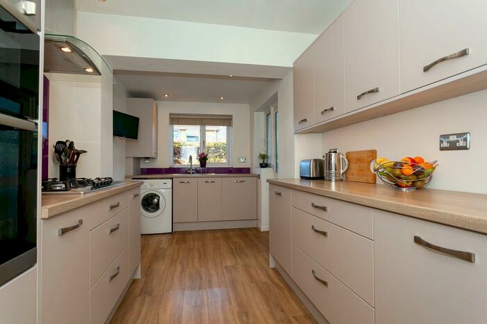 3 Bedroom Semi-Detached House To Rent In Beckwith Close, Harrogate, HG2