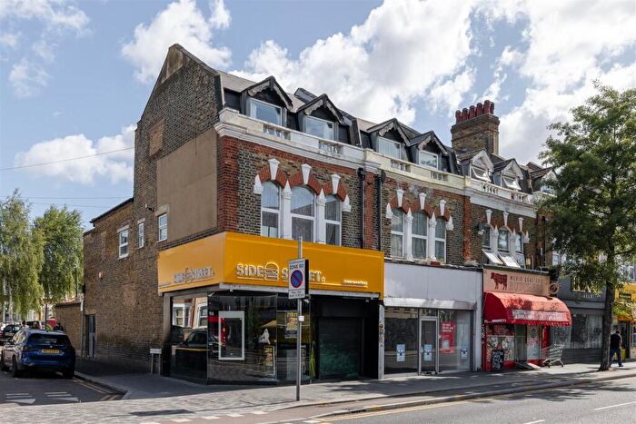 1 Bedroom Flat To Rent In Hoe Street, Walthamstow, E17