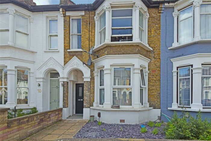 2 Bedroom Flat To Rent In Greville Road, Walthamstow, London, E17