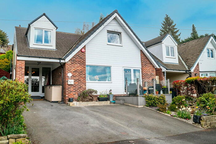 4 Bedroom Detached House For Sale In Clough Park, Fenay Bridge, HD8