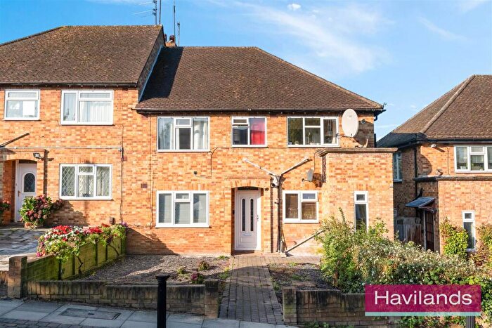 2 Bedroom Maisonette To Rent In The Glade, London, N21