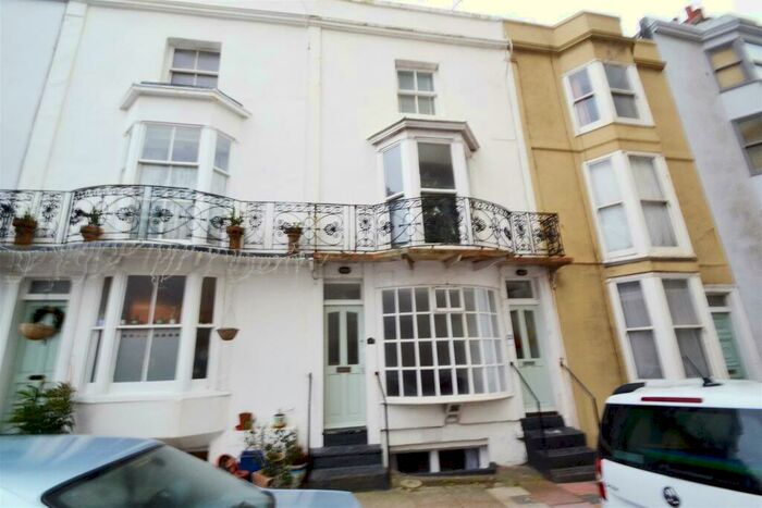 2 Bedroom Maisonette To Rent In Western Street, Brighton, BN1